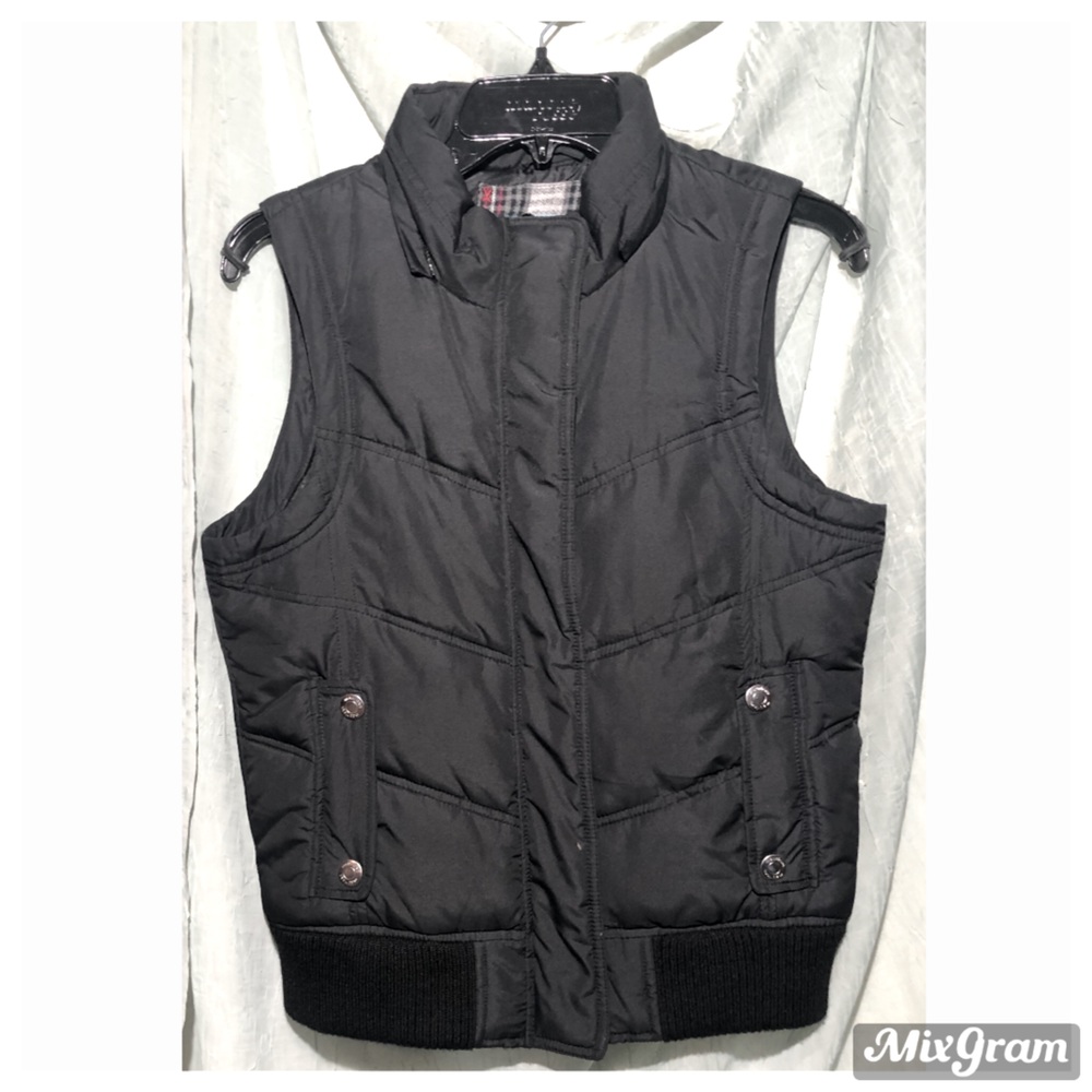 NWOT Maurices puffer vest SZ M